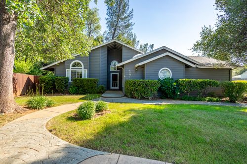 1761 Edgewood Drive, Redding, CA, 96003 | Card Image