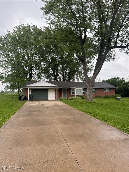 7660 Lakefield St, Louisville, OH, 44641-9721 | Card Image
