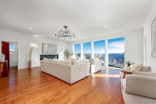 apn-7901 Avenida Kirjah, La Jolla, CA, 92037-3507 | Card Image