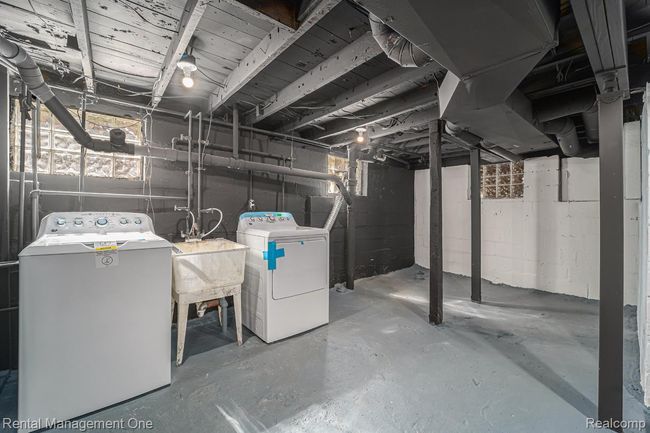 575 E Drayton St, House other with 3 bedrooms, 2 bathrooms and null parking in Ferndale MI | Image 7