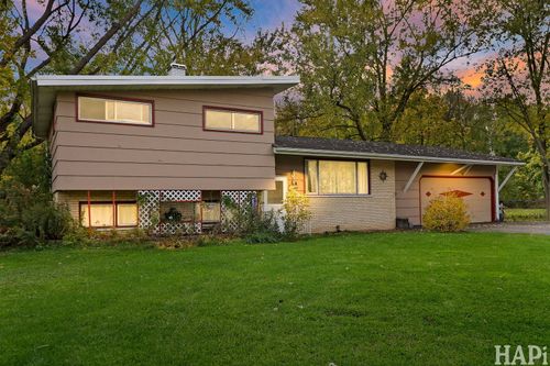 1711 Beechnut Dr, Holiday Hills, IL, 60051-9312 | Card Image