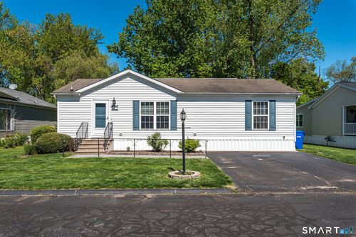17 Laurel Cir, East Windsor, CT, 06088-1717 | Card Image