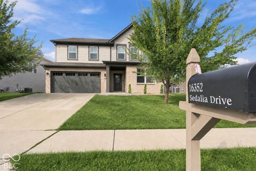 16352 Sedalia Dr, Fishers, IN, 46040-9719 | Card Image