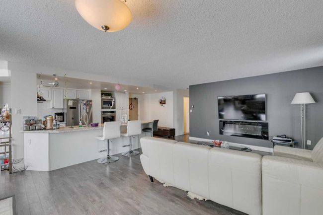 1509 - 738 3rd Avenue Sw, Home with 2 bedrooms, 1 bathrooms and 1 parking in Calgary AB | Image 9