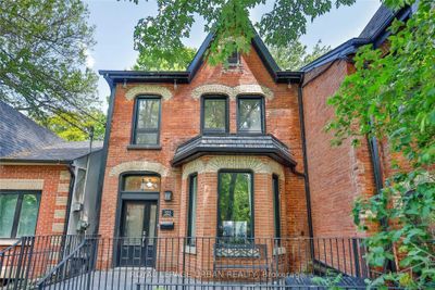 323 Ontario St, Home with 5 bedrooms, 3 bathrooms and 4 parking in Toronto ON | Image 1