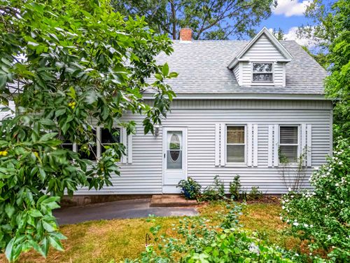 313 Portland St, Berwick, ME, 03901-2817 | Card Image