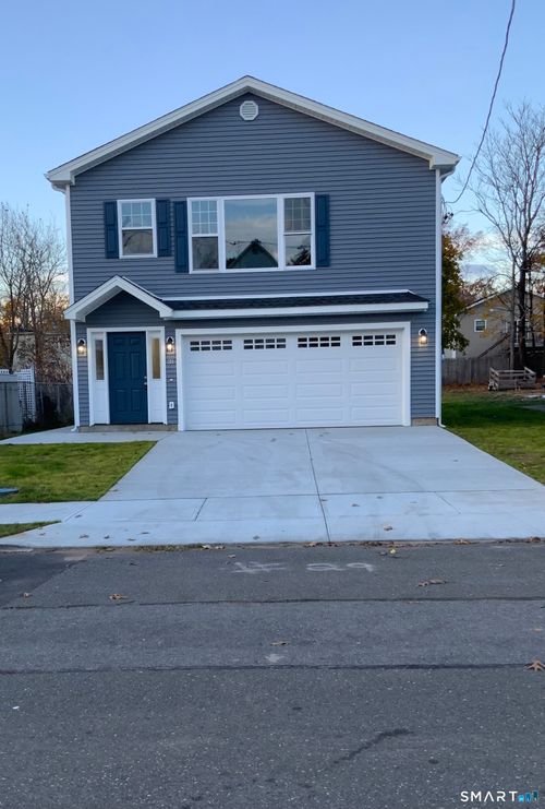 31 Hinman St, West Haven, CT, 06516-1633 | Card Image