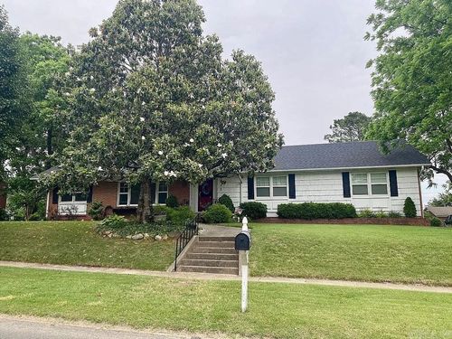 511 N 2nd St, Paragould, AR, 72450-3004 | Card Image