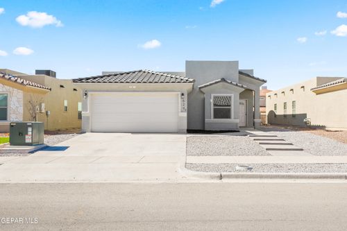 629 Cedarwood Ave, El Paso, TX, 79928-8447 | Card Image
