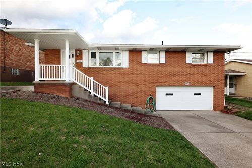 1352 Barone Dr, Weirton, WV, 26062-5108 | Card Image