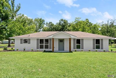 10446 La Hwy 431, House other with 3 bedrooms, 2 bathrooms and null parking in St Amant LA | Image 1