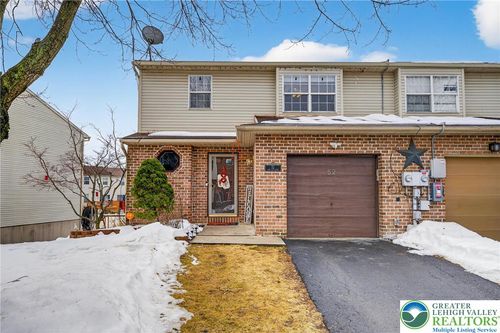 52 Olde Penn Dr, EASTON, PA, 18045-7439 | Card Image