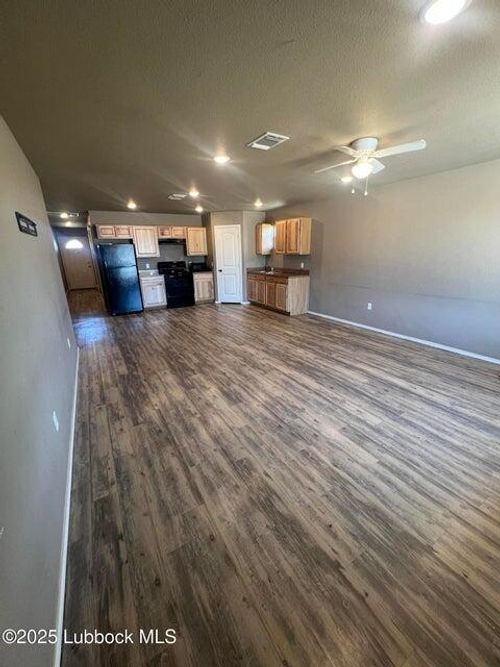 2627 Globe Ave, Lubbock, TX, 79404-1731 | Card Image