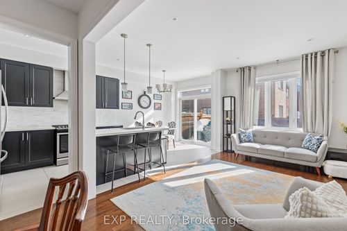 7 Goldthread Terr, North York, ON, M3H0B8 | Card Image