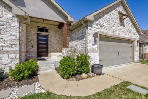 121 University Lands Dr, Liberty Hill, TX, 78642-2321 | Card Image