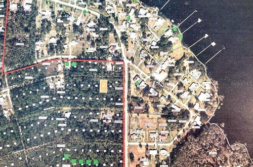 105 Hanselman Ave, CRESCENT CITY, FL, 32112-4225 | Card Image