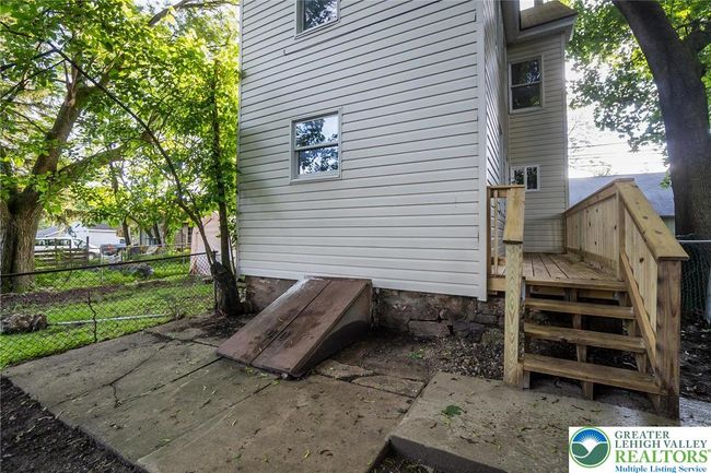 226 Fern St, House other with 4 bedrooms, 2 bathrooms and null parking in Jim Thorpe PA | Image 42