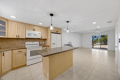 apt-214-92550 Overseas Hwy, Tavernier, FL, 33070-2705 | Card Image