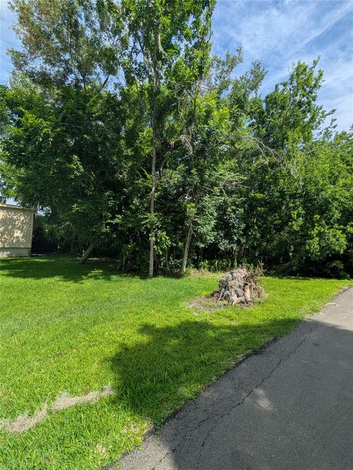 000 County Road 510d, Brazoria, TX, 77422 | Card Image