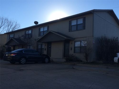 1057 W Eagle St, Fayetteville, AR, 72701-1881 | Card Image