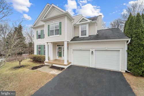 17551 Falls Pl, ROUND HILL, VA, 20141-2609 | Card Image