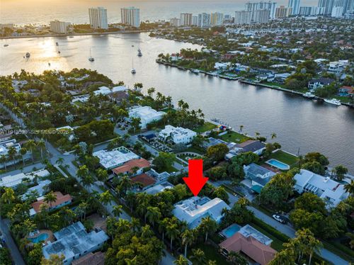 1025 N Southlake Dr, Hollywood, FL, 33019-1632 | Card Image