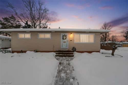 1209 Birch Ln, Cleveland, OH, 44109-3529 | Card Image