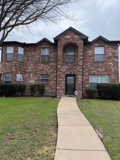1305 Willowsprings Ct, DeSoto, TX, 75115-3335 | Card Image