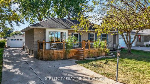 4767 St Clair Pky, Port Lambton, ON, N0P2B0 | Card Image