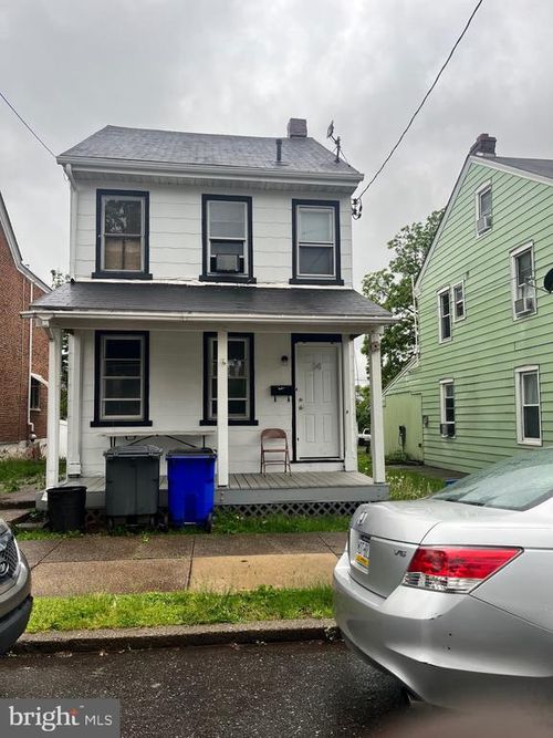 14 E 2nd St, POTTSTOWN, PA, 19464-5204 | Card Image