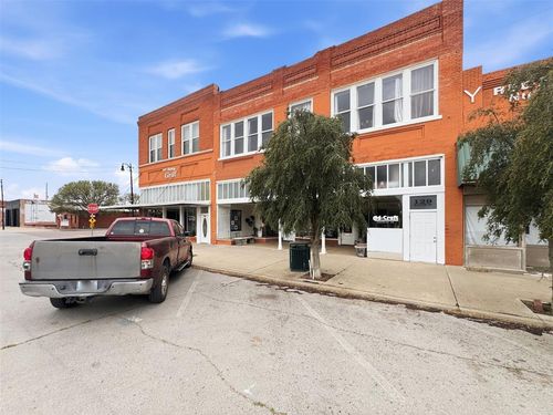 129 S Oklahoma Ave, Mangum, OK, 73554-4274 | Card Image
