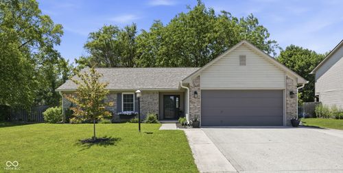 21383 Candlewick Rd, Noblesville, IN, 46062-7615 | Card Image