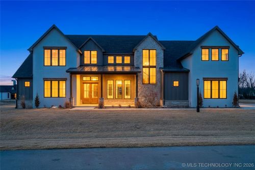 17623 E White Tail Cv, Owasso, OK, 74055-9040 | Card Image