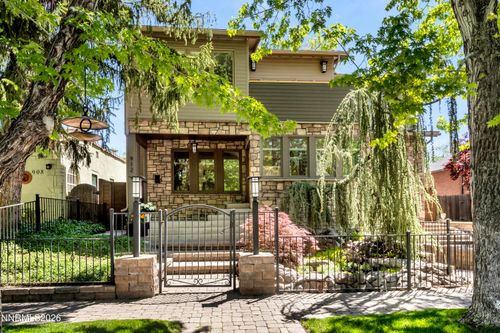 912 Nixon Ave, Reno, NV, 89509-1913 | Card Image
