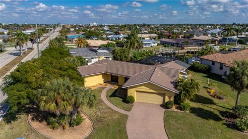 200 Capri Isles Ct, PUNTA GORDA, FL, 33950-6402 | Card Image