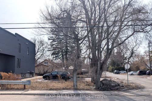 2 Pender St, Nepean, ON, K2G1J5 | Card Image