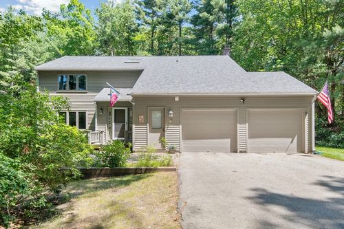 187 Middle Rd, Southborough, MA, 01772-1724 | Card Image