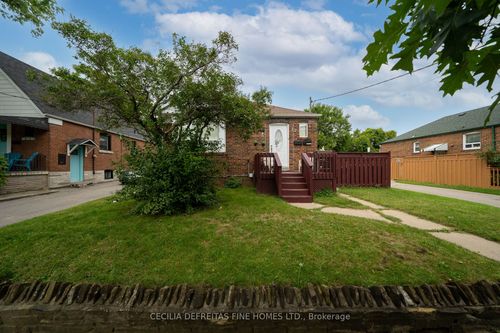 bsmt-12 Boyd Ave, York, ON, M9N2C7 | Card Image