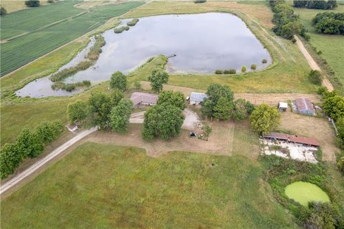 1698 9000 Rd, Oswego, KS, 67356-8750 | Card Image