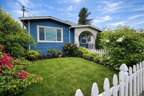 2749 Parker Avenue, Oakland, CA, 94605 | Card Image