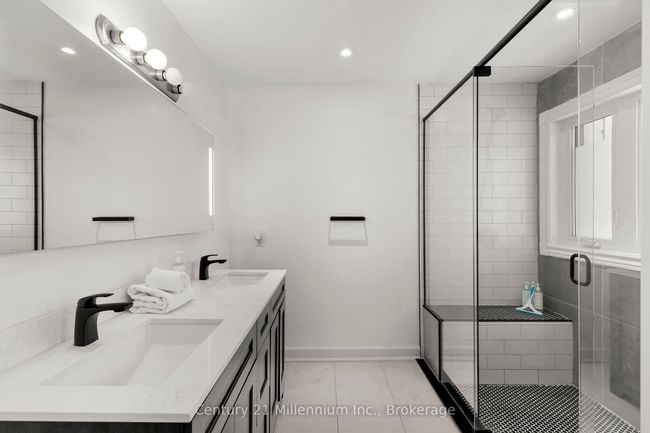 159 Vacation Inn Dr, Condo with 3 bedrooms, 3 bathrooms and 1 parking in Collingwood ON | Image 22