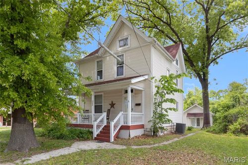 3302 College Ave, Alton, IL, 62002-4804 | Card Image