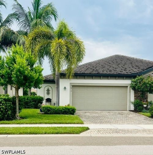 9093 Glenforest Dr, NAPLES, FL, 34120-5343 | Card Image