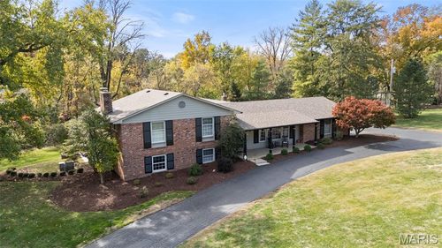 13 Balcon Est, Creve Coeur, MO, 63141-8605 | Card Image