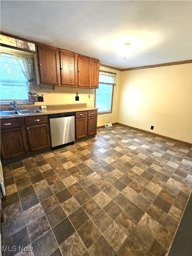 624 Shaker Dr, House other with 3 bedrooms, 2 bathrooms and null parking in Medina OH | Image 4