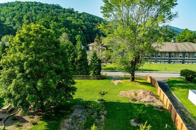 461 S Shady Ave, House other with 3 bedrooms, 3 bathrooms and null parking in Damascus VA | Image 22
