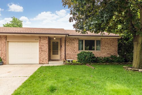829 Horseshoe Dr, Joliet, IL, 60435-5947 | Card Image