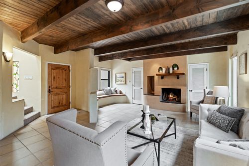 3046 Plaza Blanca, Santa Fe, NM, 87507-5342 | Card Image
