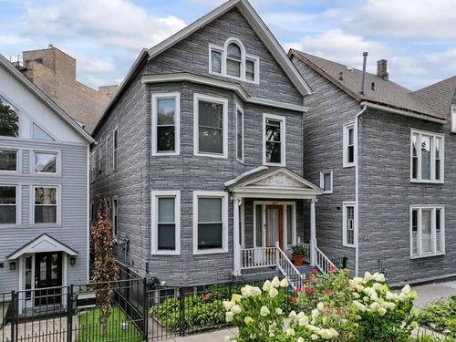 2-1429 W Barry Avenue, Chicago, IL, 60657 | Card Image