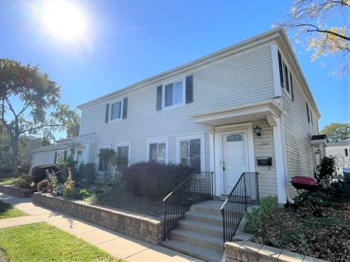 131-c-1397 Quaker Lane, Prospect Heights, IL, 60070 | Card Image